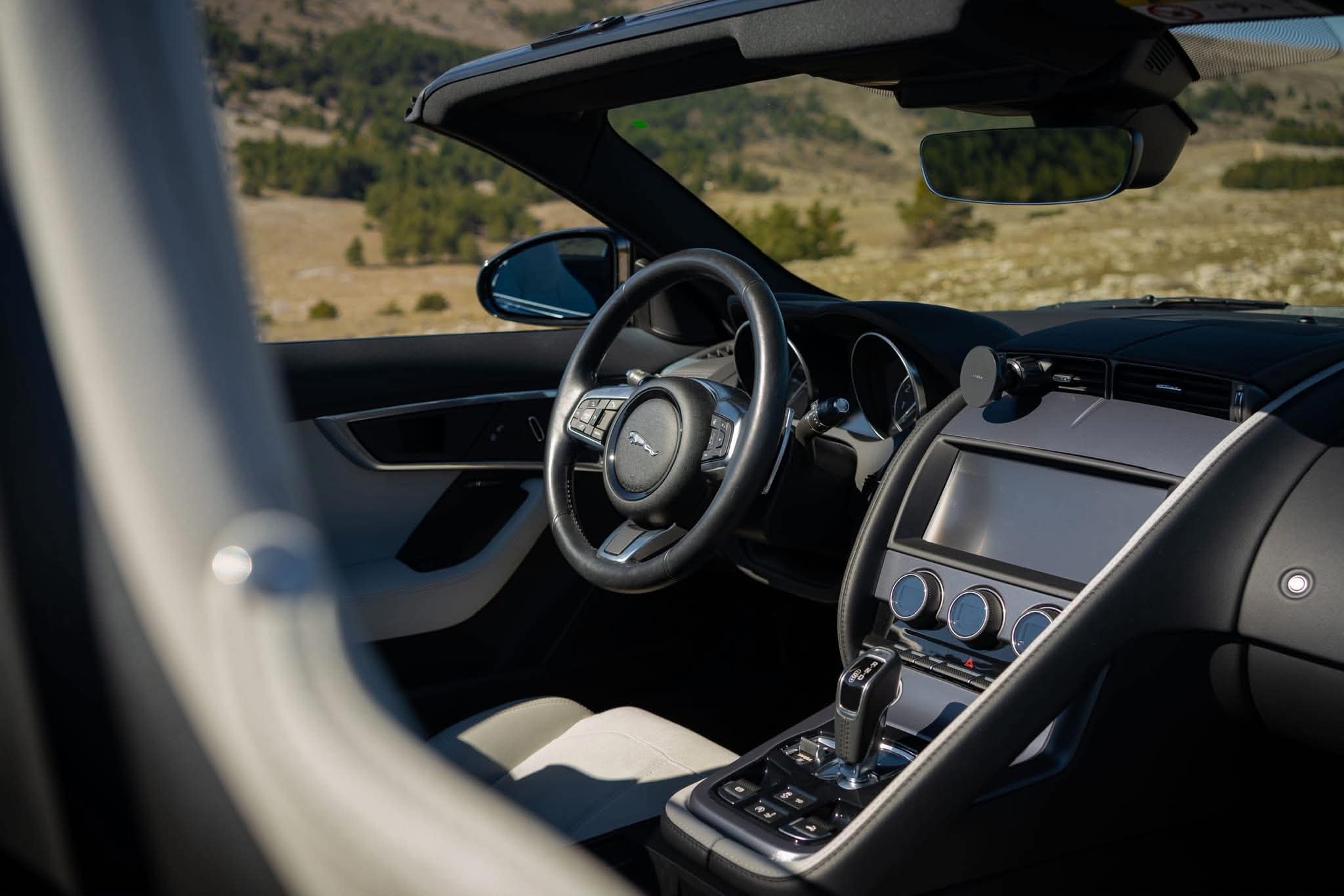 Jaguar F-Type V6 - Location Cabriolet Luxe Nice